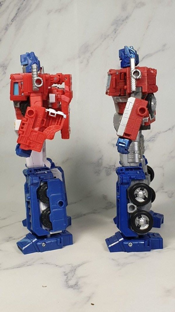 Transformers Earthrise Optimus Prime New Leaked Pictures Reveal Deco Changes 04 (4 of 8)